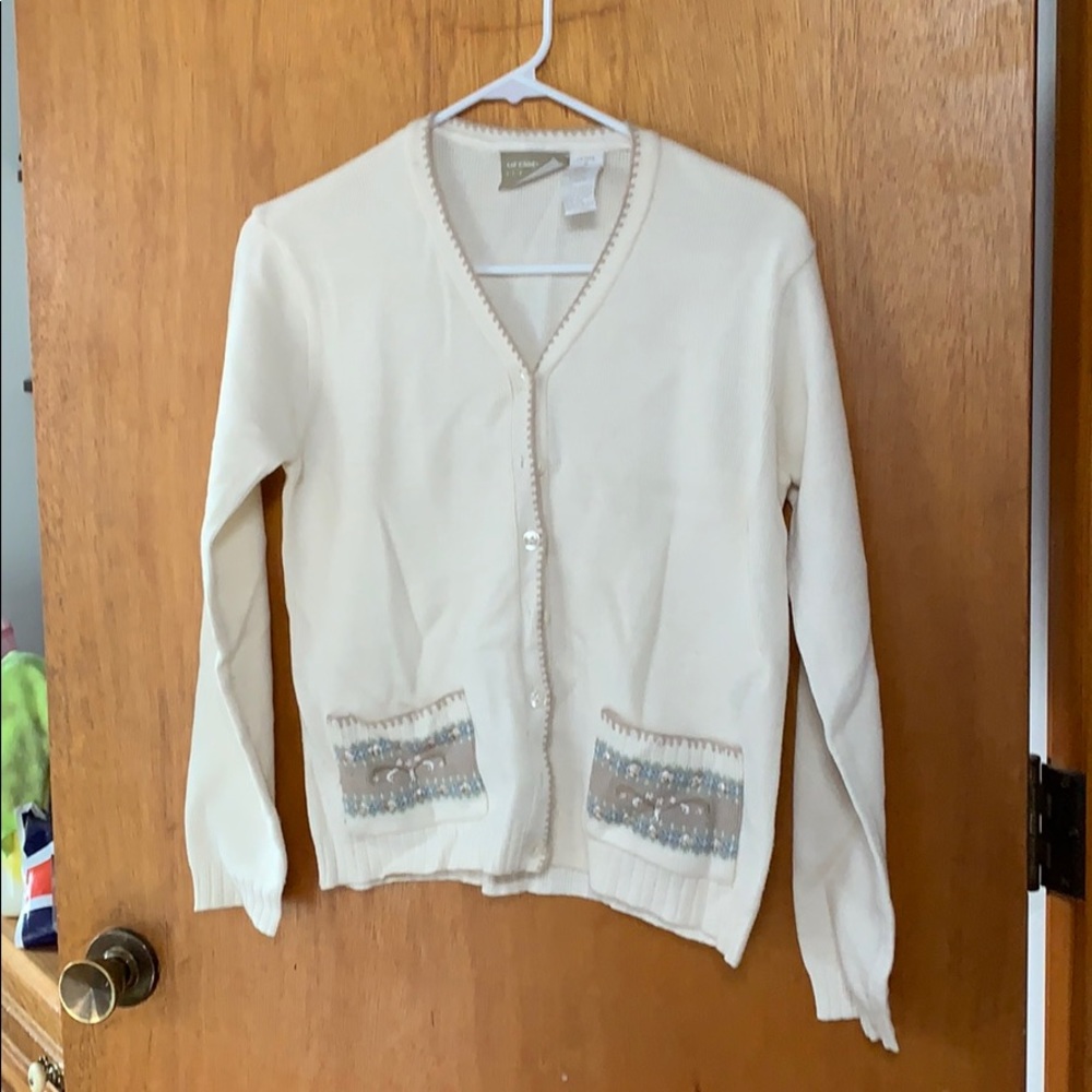 Cute Liz Claiborne P Sweater!